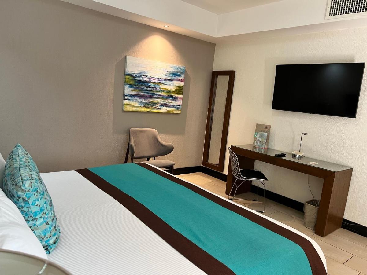 Aurea Hotel And Suites Zapopan Luaran gambar
